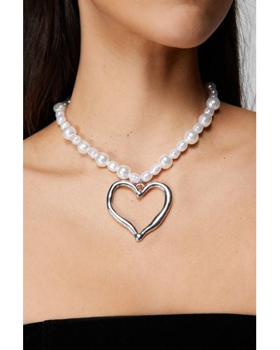 Nasty Gal Pearl Heart Necklace - Black