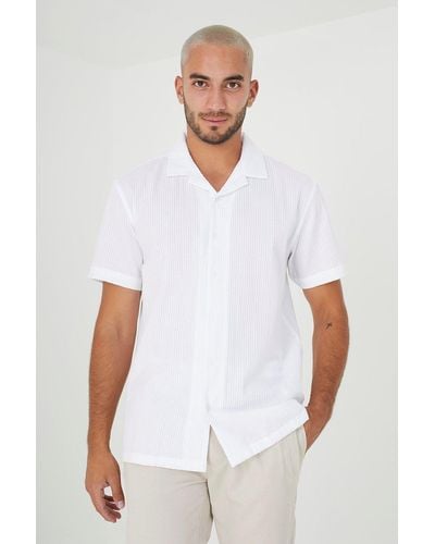 Brave Soul 'luca' Short Sleeve Fine Stripe Revere Collar Shirt - White