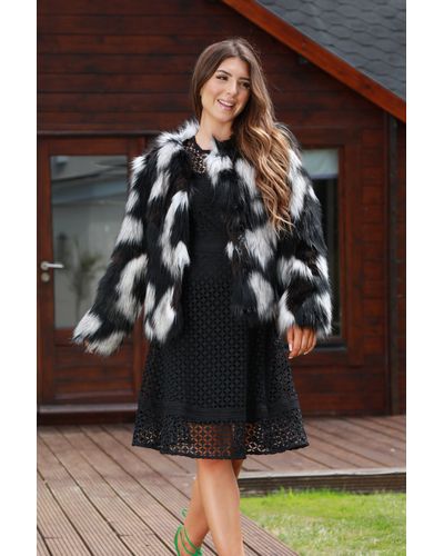 Double Second Monotone Long Hair Jacquard Faux Fur Coat - Black