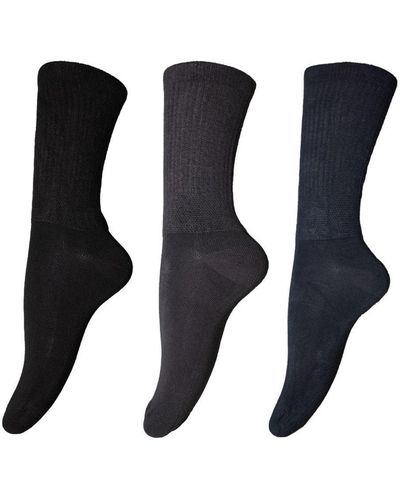 Universal Textiles Extra-wide Comfort Fit Big Foot Socks (3 Pairs) - Black