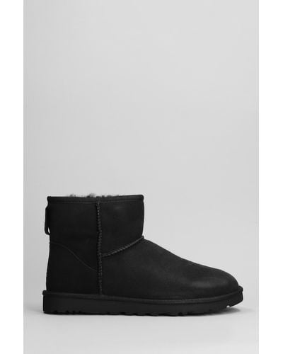 UGG ® Classic Mini Boot Sheepskin Classic Boots - Black
