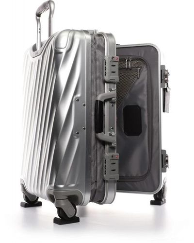 Tumi De Santis bagaglio a mano 148640-1041, viaggia in eleganza, dai fine settimana fuori porta ai viaggi internazionali. - Nero