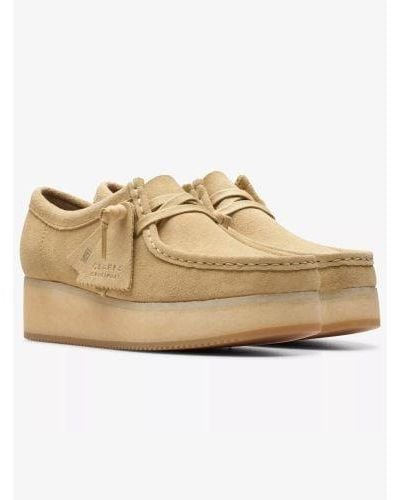 Clarks Maple Suede Wallacraft Bee Shoe - Natural