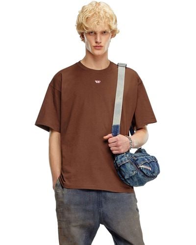 DIESEL T-shirt With Embroidered D Patch - Brown
