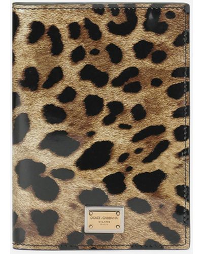 Dolce & Gabbana Reisepasshülle aus glänzendem Kalbsleder mit Leopardenmuster-Aufdruck - Weiß