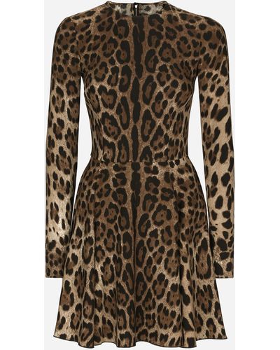 Dolce & Gabbana Vestido corto de cady con estampado de leopardo - Marrón
