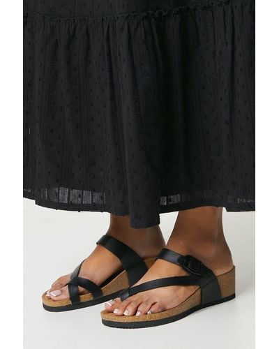 Dorothy Perkins Good For The Sole: Riley Comfort Toeloop Low Wedge Footbed Sandals - Black