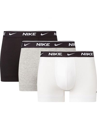 multi colored nikes mens