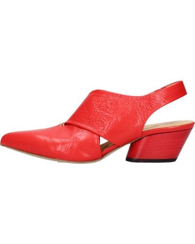 Halmanera With Heel - Red