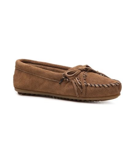 Minnetonka Kilty Moccasin Taupe Suede - Brown