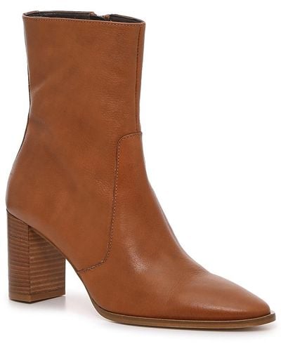 Coach and Four Silla Bootie - Brown