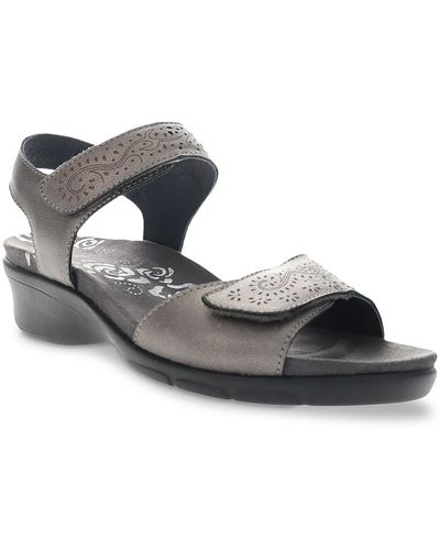 Propet Wanda Sandal - Metallic