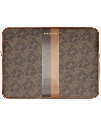 Michael Kors Laptophoes 13 Inch brown/luggage - Bruin