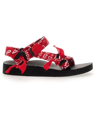 ARIZONA LOVE Trekky Sandal With Paisley Pattern - Red