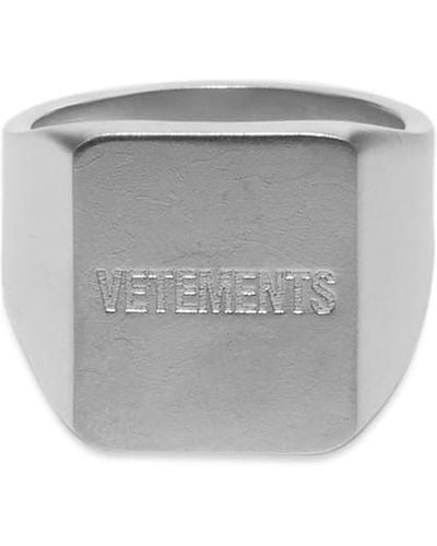 Vetements Monogrammed Logo Ring - Metallic