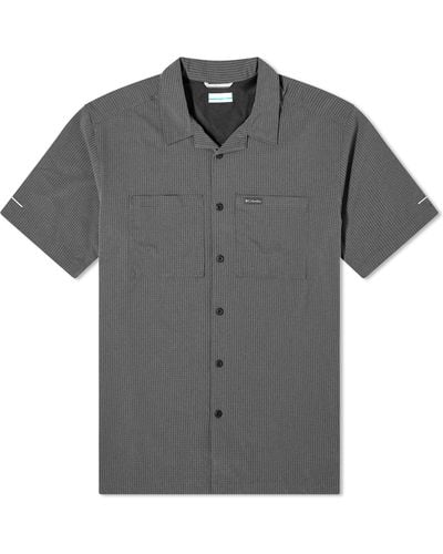 Columbia Mesa Lw Short Sleeve Shirt - Grey