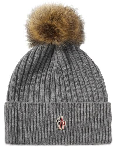 3 MONCLER GRENOBLE Beanie Hat With Logo - Grey