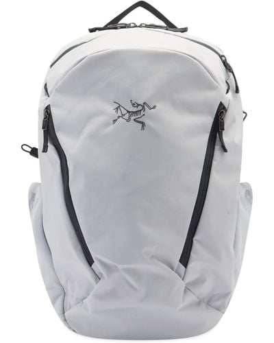 Arc'teryx Mantis 26 Backpack - Metallic
