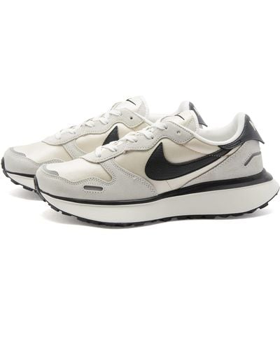 Nike W Phoenix Waffle Sneakers - White
