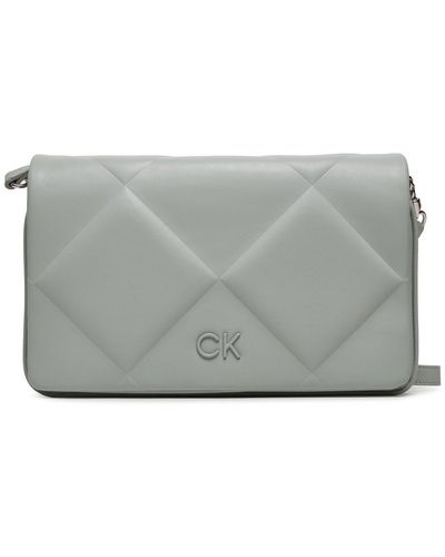 Calvin Klein Handtasche quilt k60k611759 pigeon peb - Grau