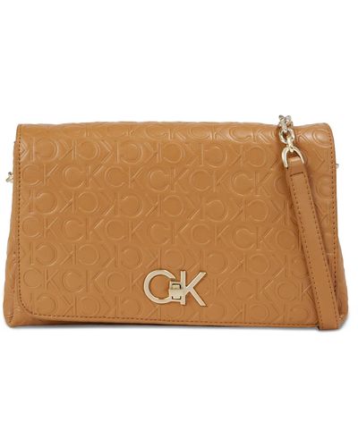 Calvin Klein Handtasche re-lock shoulder bag md - emb k60k611061 brown sugar ga5 - Braun