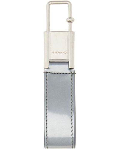 Ferragamo Schlüsselanhänger im Metallic-Look - Weiß