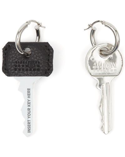 MM6 by Maison Martin Margiela Numeric Signature Key Oorbellen - Zwart