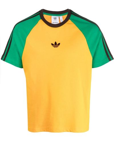 adidas T-Shirt mit Logo-Stickerei - Gelb