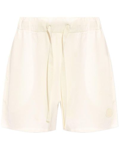 Moncler Pantalones cortos de chándal con parche del logo - Neutro