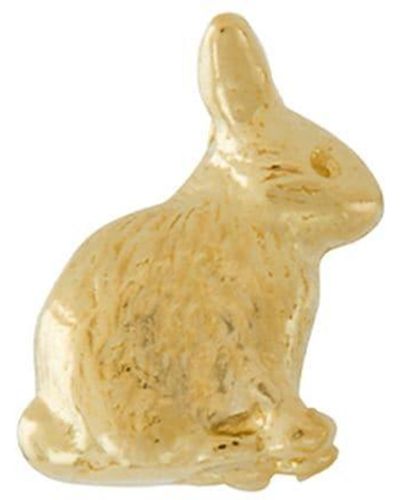 Alex Monroe Pendiente Teeny Tiny Sitting Bunny en oro amarillo de 18kt - Metálico