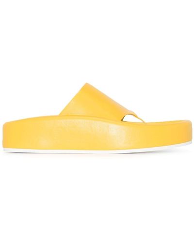 MM6 by Maison Martin Margiela Flip-Flops mit breiten Riemen - Gelb