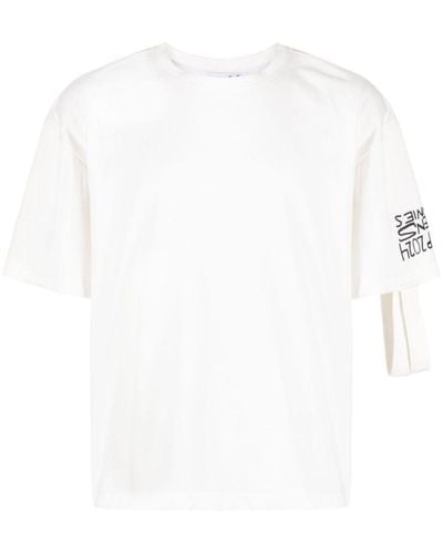 Natasha Zinko Wandelbares T-Shirt mit Camping-Slogan - Weiß
