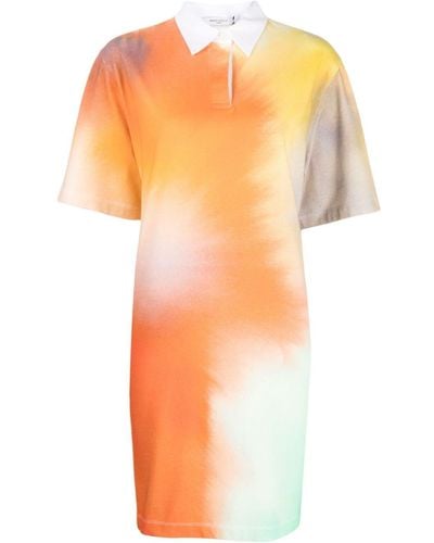 Maison Kitsuné Vestido tipo polo con estampado abstracto - Naranja