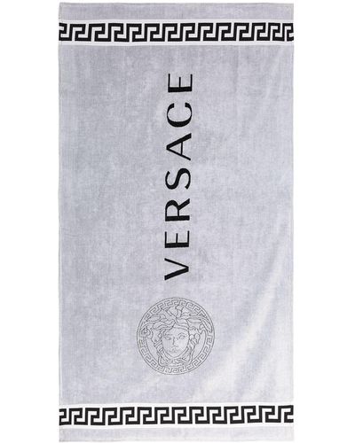 Versace Strandhanddoek Met Logo - Zwart