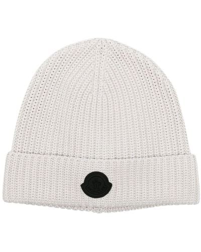 Moncler Gerippte Mütze mit Logo - Weiß