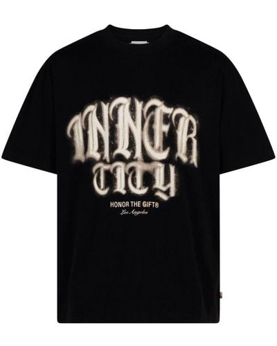 Honor The Gift Stamp Inner City Tシャツ - ブラック