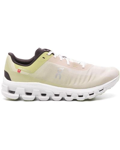 On Shoes Cloudflow 4 Sneakers mit Farbverlauf - Weiß