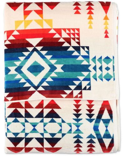 Pendleton Larga geometric-print towel - Bleu