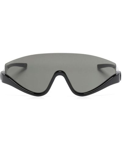 Gucci Sonnenbrille mit Shield-Gestell - Grau