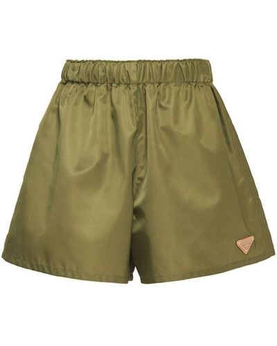 Prada Short Re-Nylon à plaque logo - Vert