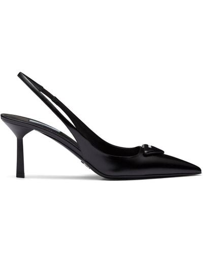 Prada Zapatos de tacón con tira trasera y logo - Negro