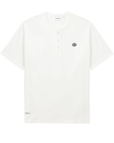 Chocoolate Henley-T-Shirt mit Logo-Patch - Weiß