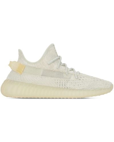 Yeezy Boost 330 V2 Low-top Sneakers - White