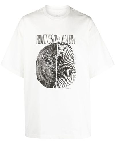 OAMC T-Shirt mit "Primitives of a New Era"-Print - Weiß
