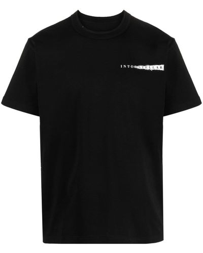 Sacai X Interstellar T-shirt Met Print - Zwart