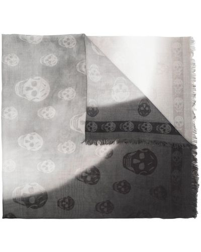 Alexander McQueen Foulard con stampa - Grigio