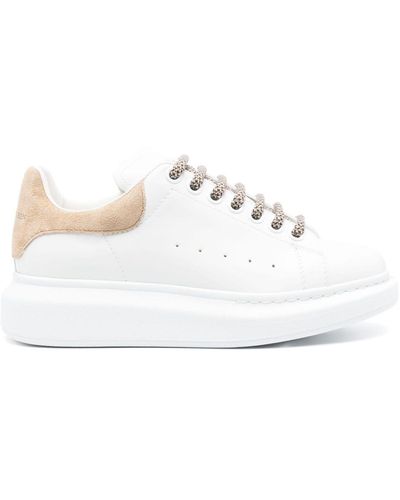 Alexander McQueen Baskets à empiècements en daim - Blanc