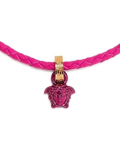 Versace Collier en cuir à pendentif Medusa - Rose