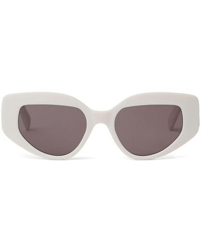 Karl Lagerfeld Cat-Eye-Sonnenbrille mit KL-Monogramm - Weiß