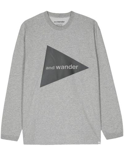 and wander Logo-print T-shirt - Gray